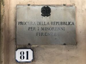 Dos nias de 12 aos violadas y 24 menores investigados: el suceso que conmociona Florencia