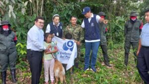 El ELN libera a la sargento Karina Ramírez y a sus dos hijos