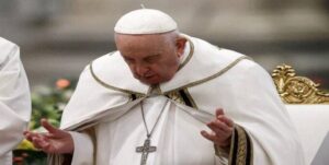 El Papa viaja a Fátima para implorar la paz en Ucrania