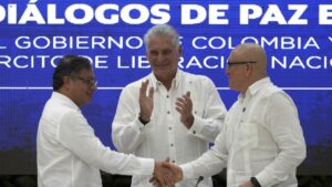 Gobierno de Colombia y ELN afinan detalles de cese al fuego en encuentro en La Habana