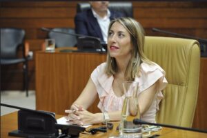 Guardiola forma gobierno en Extremadura con nueve consejerías en los que habrá seis mujeres y tres hombres