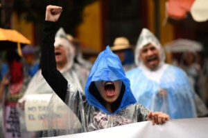 Guatemala se sumerge en una crisis poltica tras prorrogar la Corte Suprema de Justica la suspensin de los resultados de las elecciones