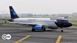 Histórica aerolínea Mexicana de Aviación vuelve a despegar – DW – 14/07/2023