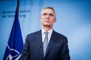 La OTAN acuerda invitar a Ucrania cuando cumpla condiciones de seguridad