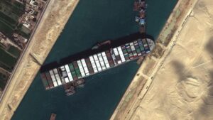 La velocidad y la mala comunicación causaron el accidente que bloqueó el canal de Suez en 2021