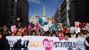 Las huelgas de profesores en Inglaterra trastocan el fin del curso escolar y añaden presión a Sunak