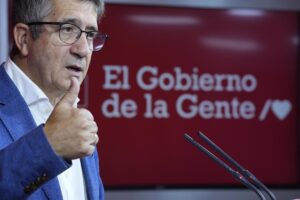 López afirma que si PSOE gana habrá una coalición con Sumar pero están "abiertos a otros apoyos" si lo necesitan