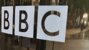 Los escándalos en la BBC reabren el debate sobre su actual modelo de financiación