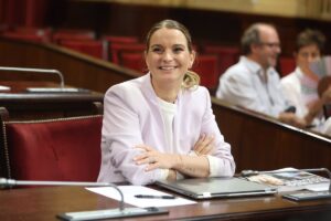 Marga Prohens, nueva presidenta del Govern gracias a la abstención de Vox en la segunda votación