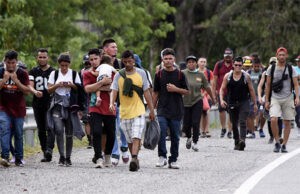 Más de 168.200 migrantes, 40 % venezolanos, han cruzado Honduras rumbo a EE.UU.