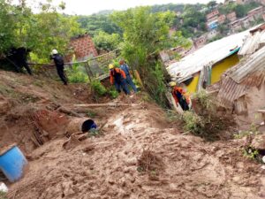 Mueren tres personas tapiadas en Guarenas