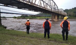 PC monitorea ríos y quebradas del país ante paso de lluvias