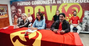 Partido Comunista denuncia que gobierno comunista quiere aplicar tácticas comunistas para quedarse con el control del partido comunista