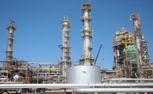 Pdvsa anuncia aumento de refinación de combustibles