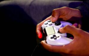 PlayStation lanza un controlador para las personas con discapacidad - AlbertoNews