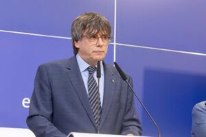 Puigdemont pregunta a la Eurocámara si le garantiza sus derechos en Estrasburgo ante la posibilidad de ser detenido