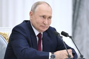 Putin reaparece en el escenario internacional para decir a sus socios regionales que Rusia est "unida como nunca antes"