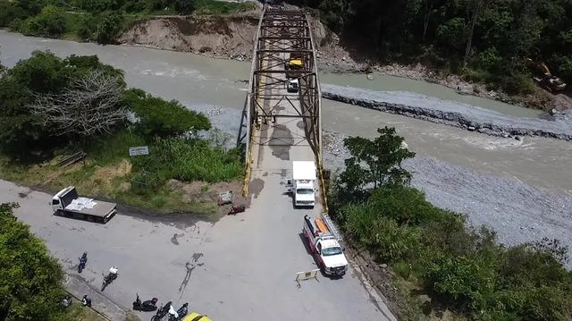 Restablecen paso vehicular en el puente La Cavita de Trujillo