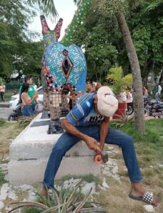 Retiran polémica escultura en homenaje a la burra en Sincelejo - Otras Ciudades - Colombia
