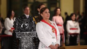 Presidenta Boluarte pide "perdón" y propone pacto "por la vida, la paz y la justicia"