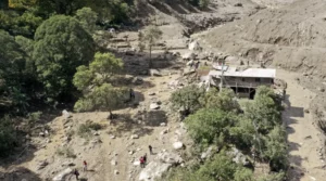 Suspenden búsqueda de desaparecidos en avalancha en Colombia
