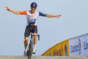 Tour de Francia: El Puy de Dme confirma la tendencia: Pogacar, ms cerca del amarillo