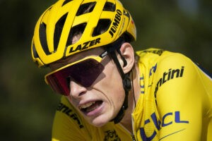 Tour de Francia: El "arrogante" Vingegaard y la calma del que espera su momento