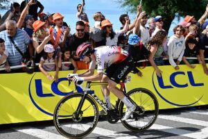 Tour de Francia: Las chinchetas enturbian la segunda etapa en el Pas Vasco: "Gracias por esta estupidez"