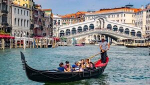 Unesco podría situar a Venecia en la lista de patrimonios en peligro