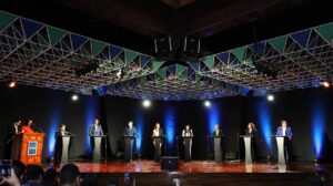Unidad, reconciliación y cambio marcan debate de candidatos en la UCAB