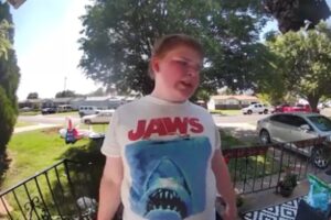 VIDEO: El niño de 11 años que le pidió ayuda a su vecino para encontrar amigos y estremeció a todos