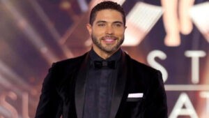 En el año 2019, el criollo logró colgarse la bufanda como el Mister Venezuela en un certamen transmitido por el canal de la colina.