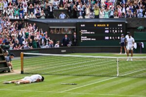 Wimbledon: Alcaraz, colosal, pone fin a un lustro de reinado de Djokovic y se corona en Wimbledon