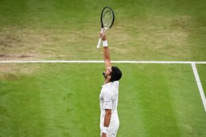 Wimbledon: Djokovic exhibe su autoridad ante Sinner y disputar su novena final del torneo