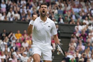 Wimbledon: Djokovic reacciona con furia ante Rublev y se cita con Sinner en semifinales