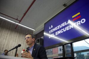 A Maduro solo le queda crear candidatos de mentira: Capriles