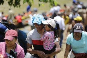 Advierten de colapso en albergues por flujo migratorio en el oriente de Honduras