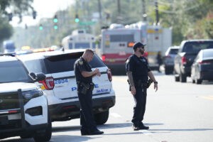 Al menos cuatro muertos en un tiroteo masivo por motivos racistas al norte de Florida