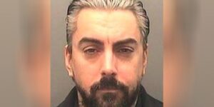 Apuñalan en prisión a la estrella de rock Ian Watkins condenado por pedofilia