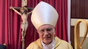 Cardenal Baltazar Porras insta al diálogo entre líderes políticos