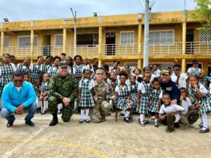 Cartagena: Comando sur de Estados Unidos construye escuela para niños de Tierrabomba - Otras Ciudades - Colombia