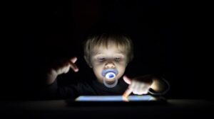 China plantea que los menores utilicen los dispositivos electrónicos un máximo de dos horas diarias