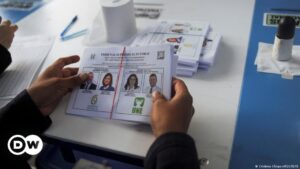 Cierran centros de votación en Guatemala e inicia escrutinio – DW – 21/08/2023