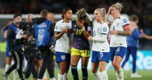 Colombia cayó 2-1 ante Inglaterra y quedó eliminada del Mundial femenino: video