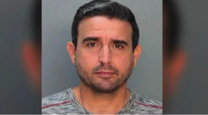Condenan a exasesor del alcalde de Miami