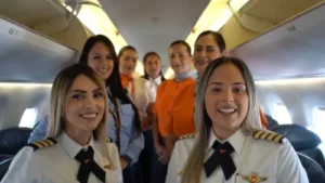 Conviasa estrena primer vuelo internacional tripulado por mujeres