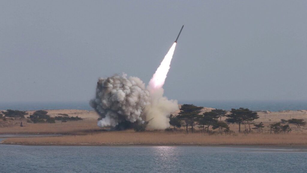 Corea del Norte confirma un disparo de misil por "simulación de un ataque nuclear táctico" - AlbertoNews