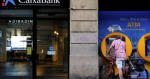 Cuándo pagan las pensiones los bancos en agosto y cuáles adelantan el dinero: de CaixaBank a BBVA