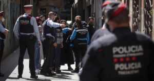 Detenido un hombre por una presunta agresión sexual a una mujer en el Raval de Barcelona