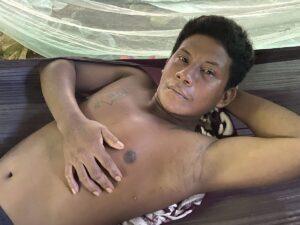 Detienen al padre de los nios rescatados en la selva colombiana por presunto acoso sexual
